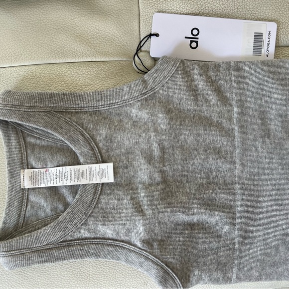 ALO Yoga Tops - ALO Yoga Light Gray Ribbed Tank